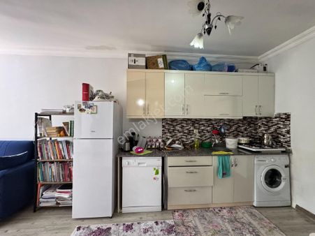 Babil Emlaktan Satlık Üniversite Karşısında 1+1 Bakımlı Stüdyo Daire