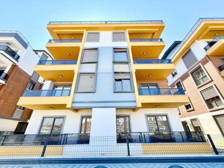 ▶ ▶akçay Körfez'den Modern Tasarımlı Ara Kat Sıfır Satılık 1+1 Daire