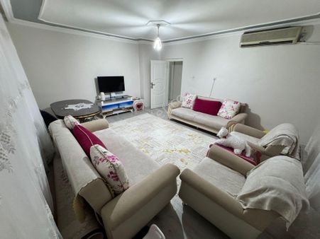 Bağlar Sakarya Caddesi Dubai Takı Fuarı Yanı Satılık 2+1 Teraslı Doğalgazlı Asansörlü Daire