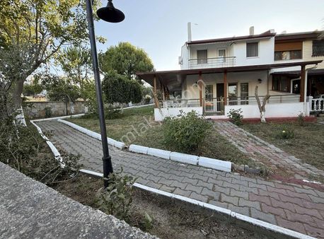 Karaağaç Sahilinde Denize Yürüme Mesafesinde Villa