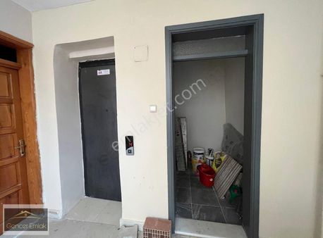 Çarşı Merkeze De 180 Mk Asansörlü Daire