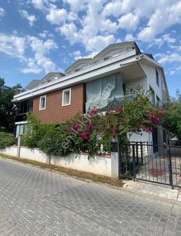 Goldhouse Dan Satılık Foça Mahallesinde Geniş Ferah 3+1 Çatı Dubleks