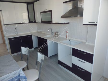 Kuşadası Merkez'de 2+1 İçi Full Yapılı Masrafsız Satılık Daire