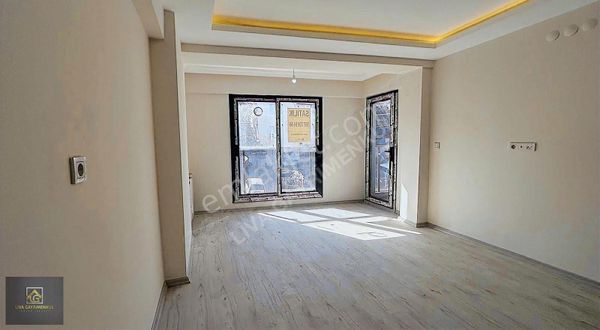 Satılık Sıfır 2+1 Arakat Asansörlü Balkonlu Daire