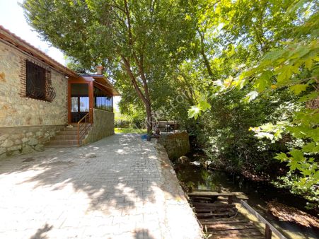 Kazdağları’nda Doğa İçinde Satılık Taş Ev Ve Zeytinlik