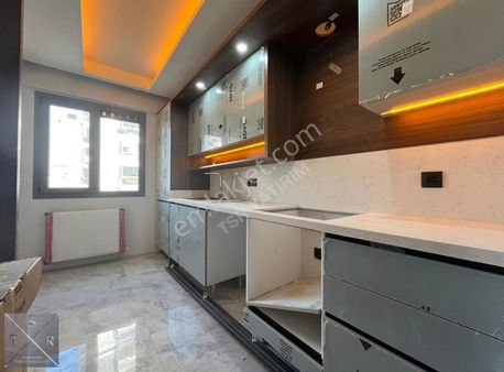 Tsr'den Menemen Havuzlu Site İçi Modern Satılık 2+1 Daire