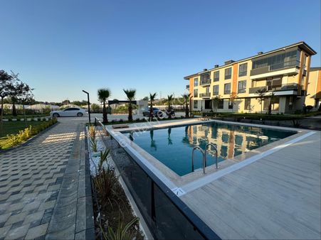 Yalova Merkez Kadıköy Berçem Konaklarında Satılık 3+1 Ara Kat