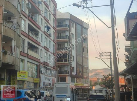 Söke Tatil Pazarında Ana Cadde Üzerinde, Ferah 3+1 Daire