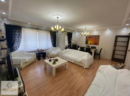 Batıkent Çakırlar Göbekte Yunus Market Üstü Satılık 3+1 Daire