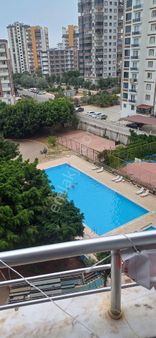 Üniversite Caddesinde Gözde Sitede