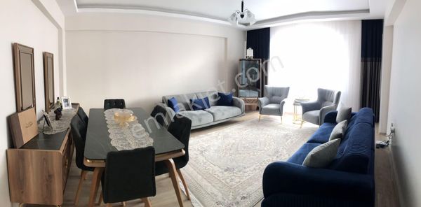 Site İçerisinde Satılık 4 + 1 Lüks Daire