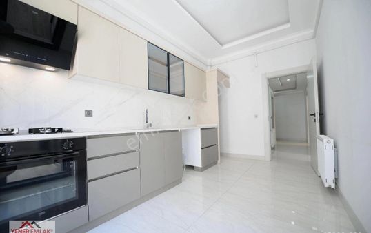 Yener Emlak'tan Akçay Altınkumda Arakat 2+1 Ebeveyn Banyolu Sıfır Gibi