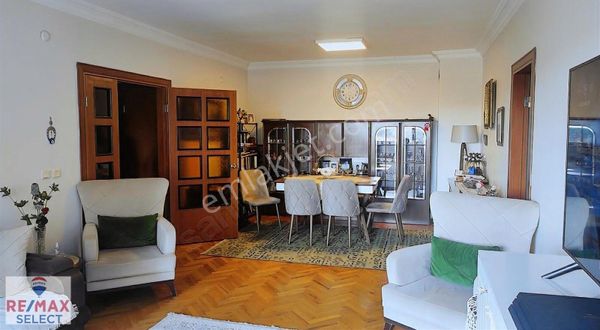 Remax Fuat Demirelli Fırsat Lokasyonda Site İçerisinde 3+1