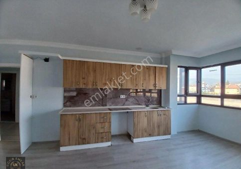 Uğur'dan Seydikemer Menekşe Mah. Geniş 2+1 Ara Kat Satılık Daire