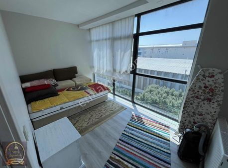 Fly Kanarya Sitesi'nde Full Eşyalı 1+1 Ara Kat Kiralık Daire