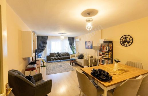 Karşıyaka Tershane Mahallesi İzban Durağı Yanı 3+1 Satılık Daire