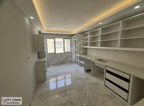 İbrahimçelebi' De İçi Sıfır Yapılmış Masrafsız Bahçeli Daire