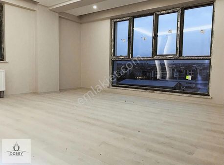 Özbey Emlaktan Mamuca Yolu Yakını Ara Kat 2+1 Daire