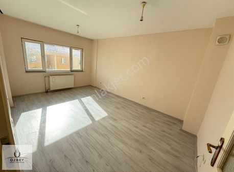 Özbey Emlaktan Ihlamurkent Mh. Site İçi Kiralık 2+1 Daire