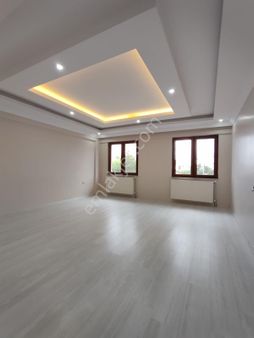 Uşak Merkez Dikilitaş Mahallesi 4+1 Kiralık Daire