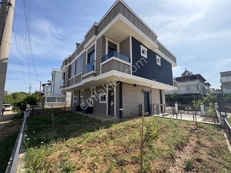 Sezgin Emlaktan Güre/çamlıbel Sahilde Sıfır Satılık 4+1 Villa