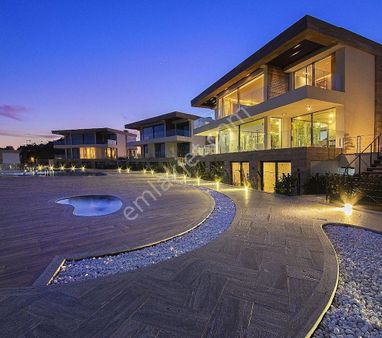 Bodrum Bitez'de Denize Sıfır Konumda 2+1 Satılık Rezidans