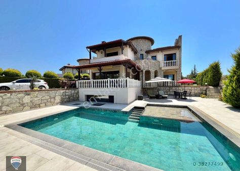 Özel Havuzlu, Güneş Enerjılı, 4+1 Lüks Müstakıl Vılla!