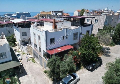 Kuşadası Türkmende Satılık Birleştirilmiş 2 Adet Villa