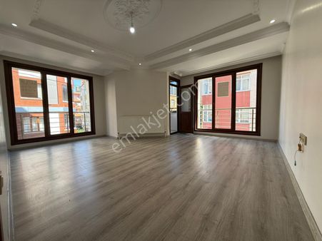 Avrupa Emlak Tan Esenler Fevzi Çakmak Mah 120 M² 3+1 1.normal Kat,asansörlü,iskanlı,çift Banyolu