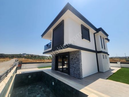 Didim Hisar Mahallesinde Satılık Ultra Lüx 3+1 Müstakil Havuzlu Ve Bahçeli Villa
