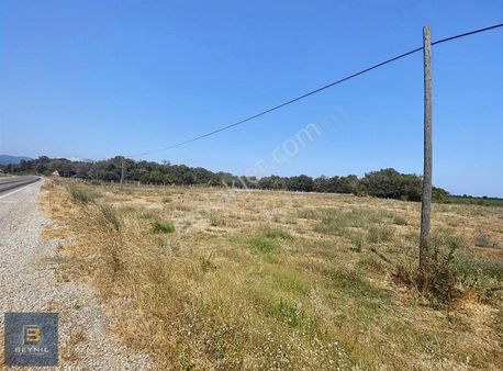 Beynil'den Karacabey Boğazköy'de Satılık 1300 M² Tarla