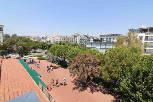 Altınkum Plajına 200m. Ataturk Bulvarı'nda 2+1 Daıre