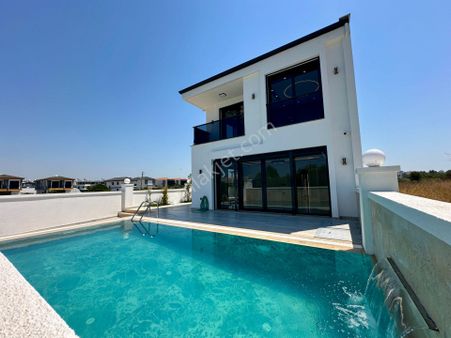 Villacı Onur'dan Denize Yakın 3+1 Ayrı Mutfaklı Lüx Müstakil Villa