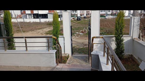 Bahçeli Lüks Dubleks Villa