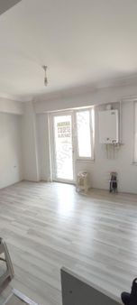 Yedişehitler Mah. Satılık 1+1 Ara Kat Apart