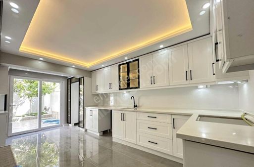 Emsallerinin En İyisi Fullüx Aradığınız 3+1 140m2 Bahçe Kat