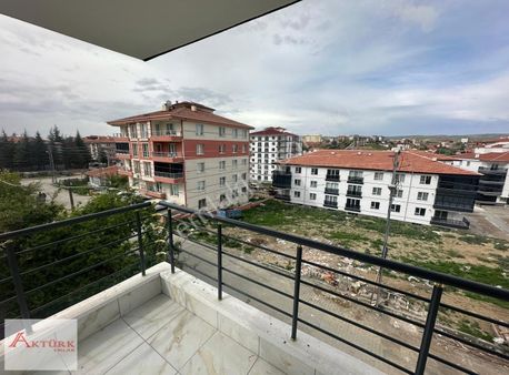 //*aktürk Emlak*\\çarşı Merkezde Arakat İskanlı Sıfır 3+1 Daire*