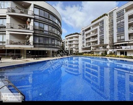 Maıson Gökyüzü Resıdence'de Satılık Havuz Cephe 4,5+1 Daire