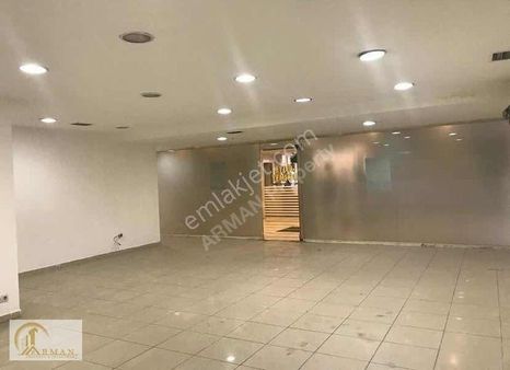 Kanyon Karşısı Polcenter'da 71 M2 Dükkan