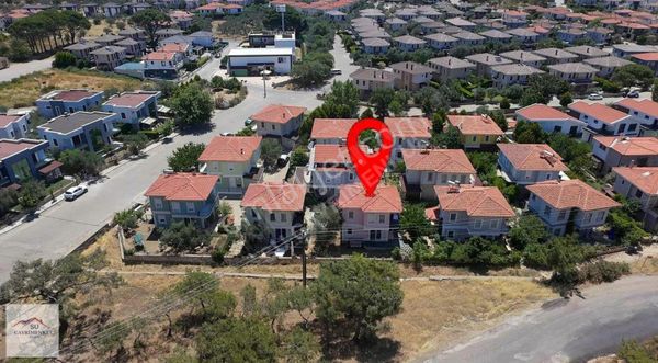 Ayvalık Su Gayrimenkul 'den Satılık Sefa Çamlıkda 3+1 Villa