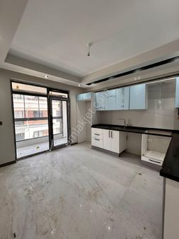 Pi Emlak'tan 2+1 Batıkent'te Ferah Daire