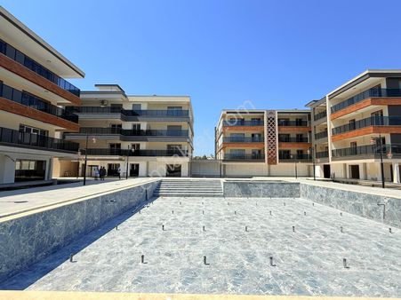 Merkezi Konumlu-manzara-güvenlık-havuz-otopark-bahçe-sosyal Alan-lüx Fırsat Daireler