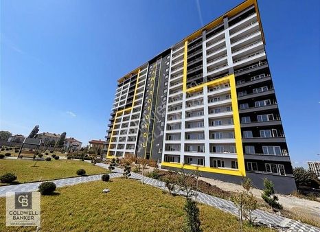 Havalimanı Protokol Yolu Üstünde Havuzlu 1+1 Satılık Daire