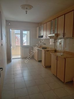 Elisa Gyo// Beyazşehir De Tramvay Yakını Ara Kat Hemen Oturulur Yüksek Krediye Uygun Daire