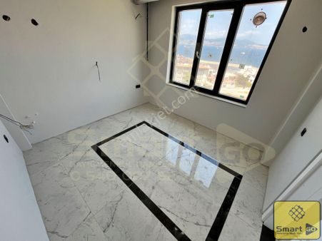 Hacıyusuf'da Deniz Manzaralı 4+1 Satılık Lüx Daire