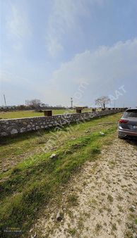 Dikili Bahçeli Köyde Muhteşem Tarla!