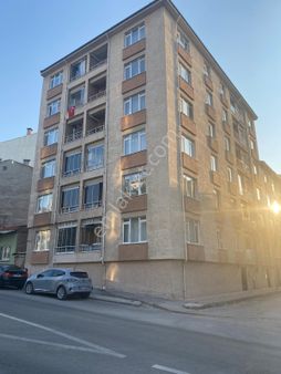 Adliye'ye Çok Yakın Temiz Ve Bakımlı Satılık 3+1 Daire