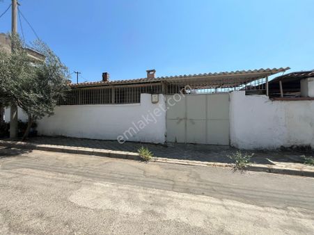 Salihli Erdem Emlaktan Kurtuluş Mahallesinde Satılık Müstakil Ev