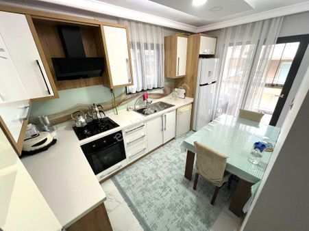 Yiğit'ten Altınkumda 2+1 Ebeveyn Banyolu Cam Balkonlu Ara Kat