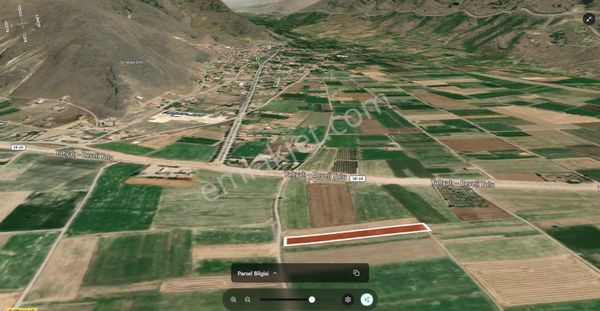 Develi Gazi Mahallesinde Sulak, Yola Yakın 3650 M² Tarla